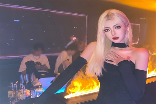 扬州菲比酒吧ktv招聘美女模特中出人头地你差的只是机会